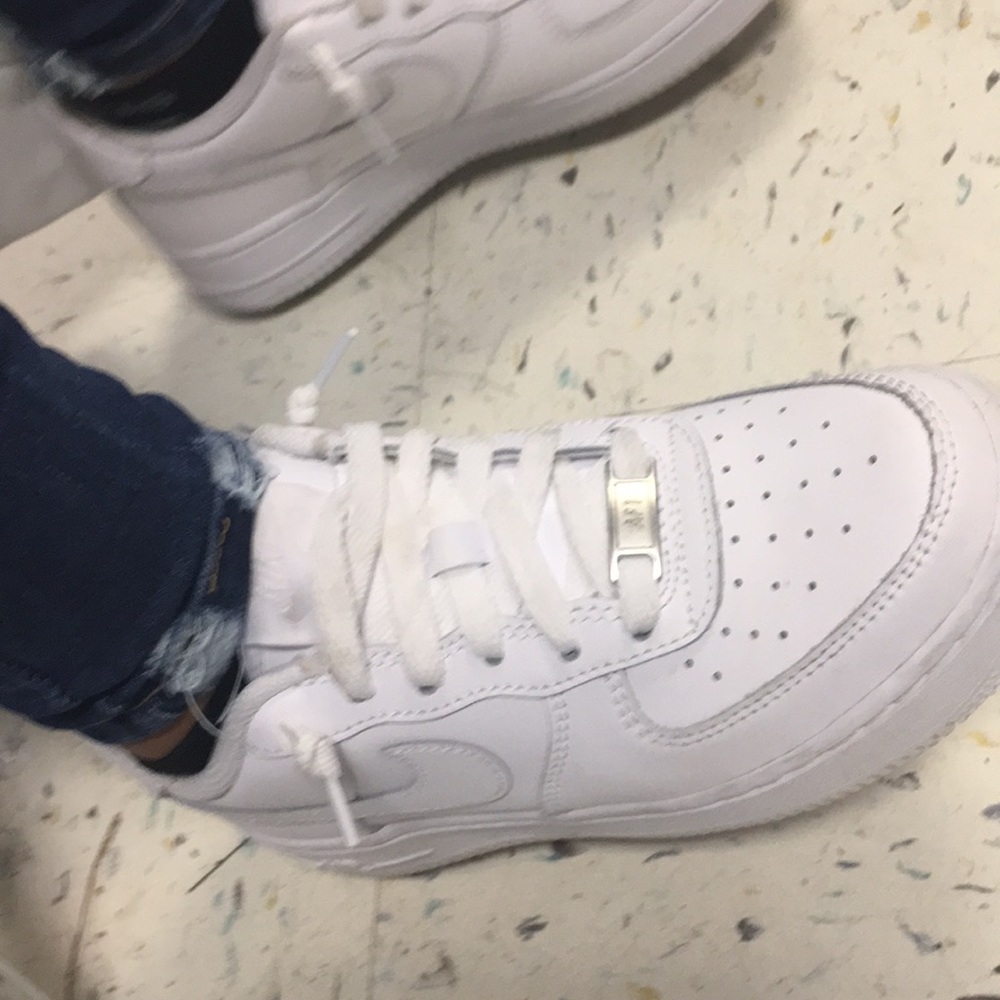 AF1 - Picture 2 of 2